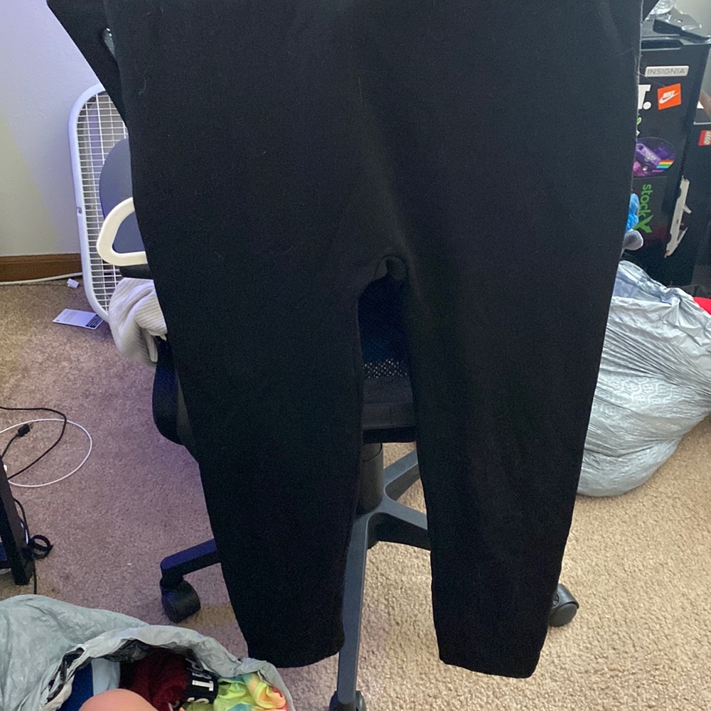 Black leggings